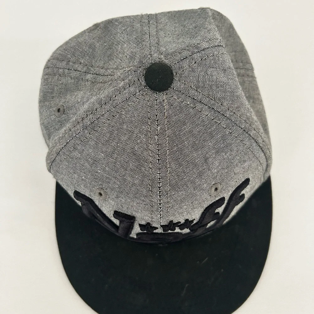 Neff Snapback Hat Mens Grey Black Embroidered Logo Flat Brim‎ Baseball Cap OSFM
